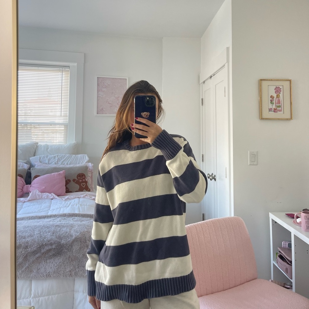 Brandy Melville Sweater